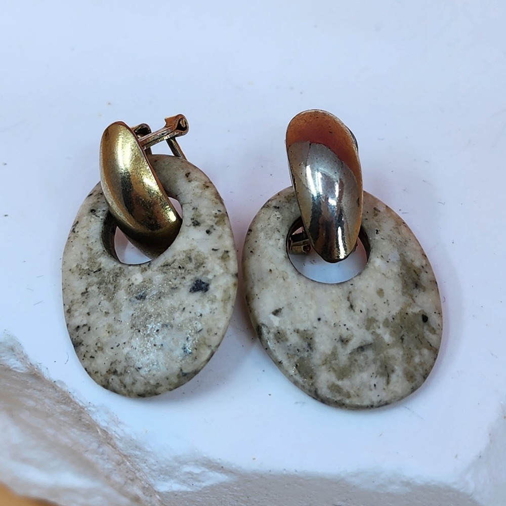 Cream Speckled Stone Oval Drop Earrings Gold Tone Omega Back Modernist Vintage